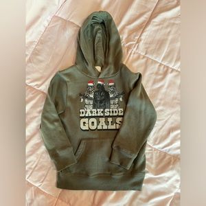 Boy’s Starwars pullover hoodie size 5